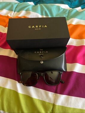 Men’s Black Sunglasses with Case